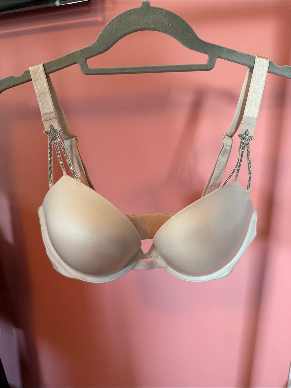 Classic Push-Up Bra in Light gray with Star Strap Detail